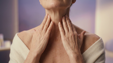Peau du cou : pourquoi elle vieillit plus vite